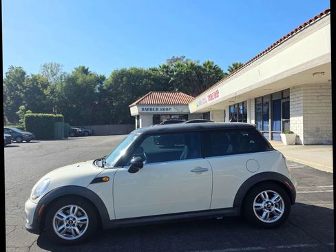 Used 2012 MINI Cooper Hardtop image 4