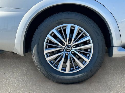 Used 2022 Nissan Armada SL image 32
