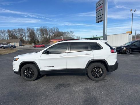 Used 2023 Jeep Cherokee Altitude Lux image 4