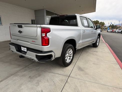 Used 2022 Chevrolet Silverado 1500 RST image 3