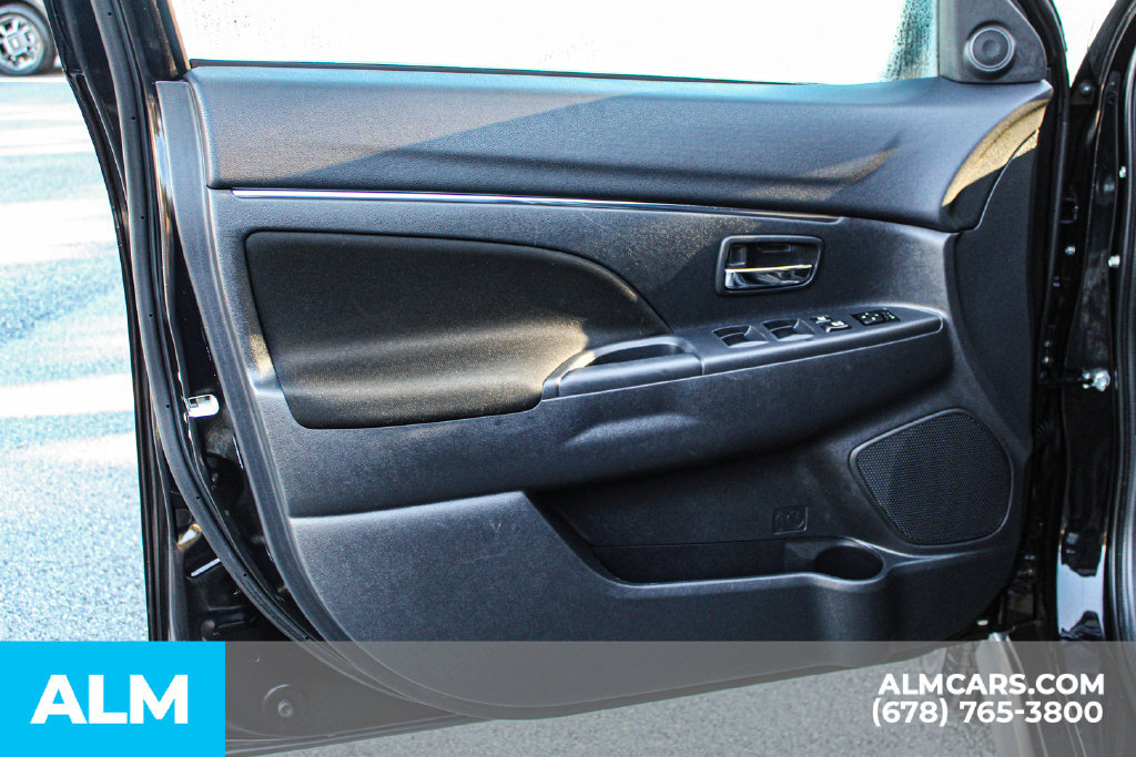 Used 2025 Mitsubishi Outlander Sport ES AWD/4WD image 33