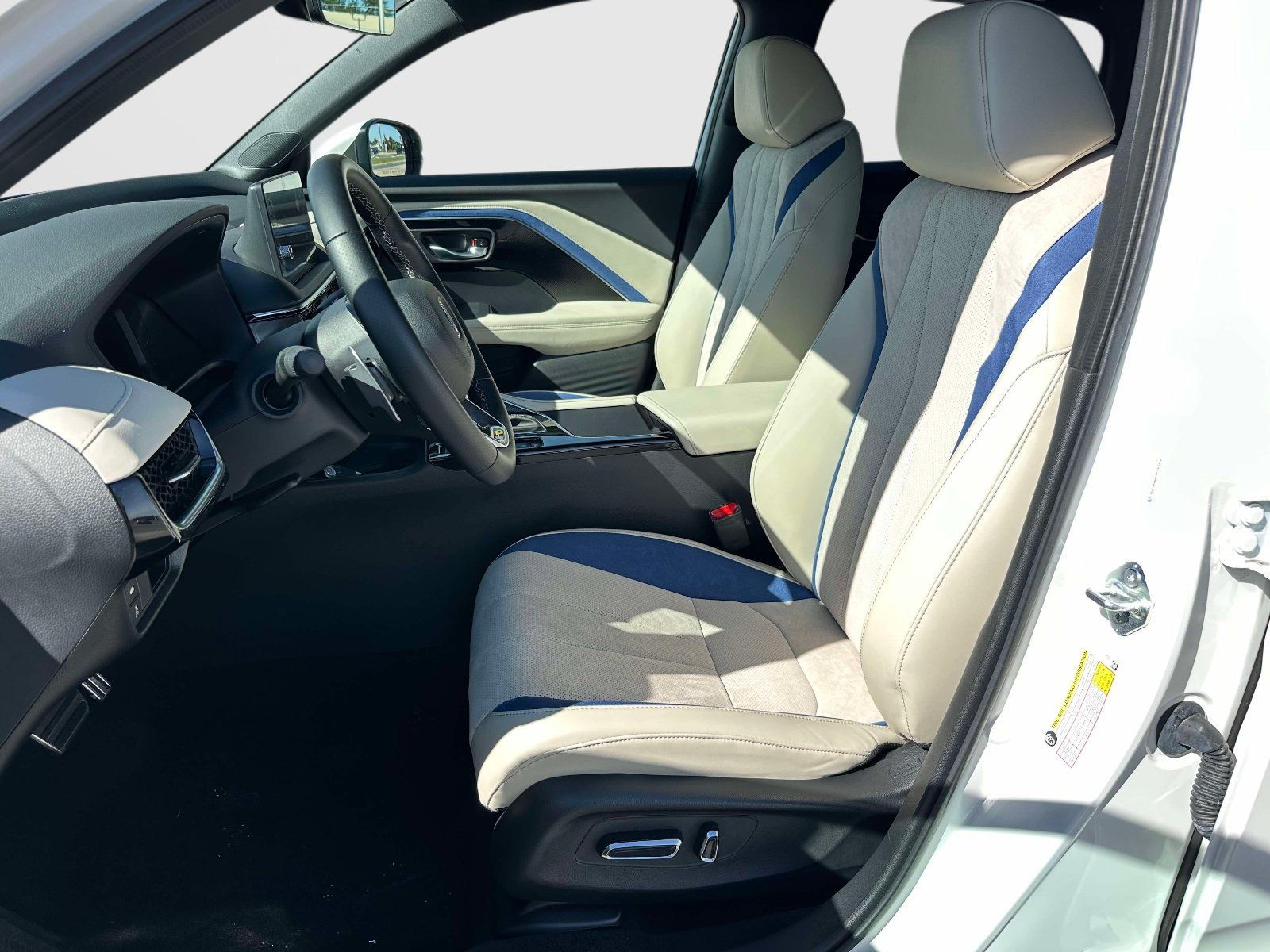 Used 2025 Acura ADX A-Spec AWD/4WD image 15
