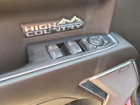 Used 2022 Chevrolet Silverado 1500 High Country w/ High Country Premium Package image 21