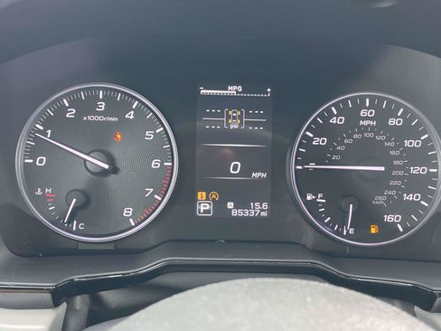 Used 2024 Subaru Outback Premium AWD/4WD image 21
