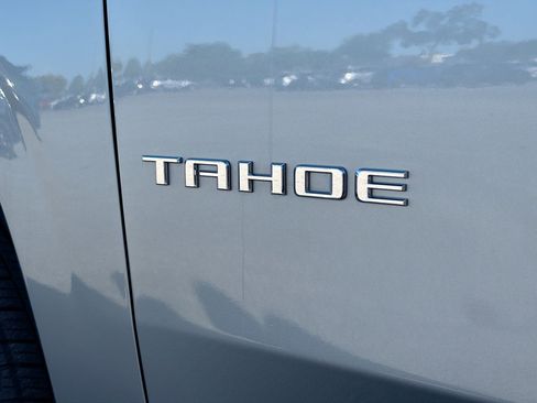Used 2025 Chevrolet Tahoe LT AWD/4WD image 11