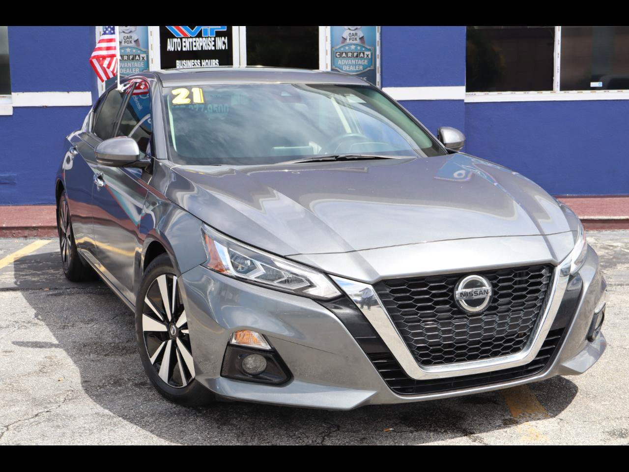 Used 2021 Nissan Altima 2.5 SL FWD image 2