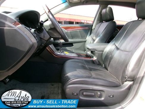 Used 2010 Toyota Avalon XL image 13