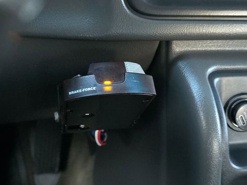 Used 2004 Chevrolet Silverado 3500 LT w/ Heavy-Duty Power Package image 22