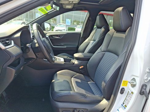 Certified 2020 Toyota RAV4 XSE w/ Carpet Mat Package image 14