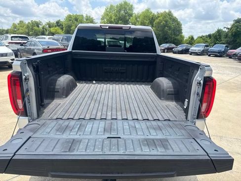 Used 2022 GMC Sierra 1500 SLT w/ SLT Premium Plus Package AWD/4WD image 14