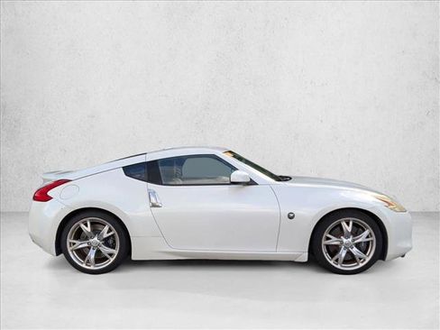 Used 2012 Nissan 370Z Touring w/ Sport Pkg RWD image 5