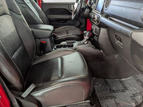 Used 2021 Jeep Wrangler Unlimited Sahara AWD/4WD image 27