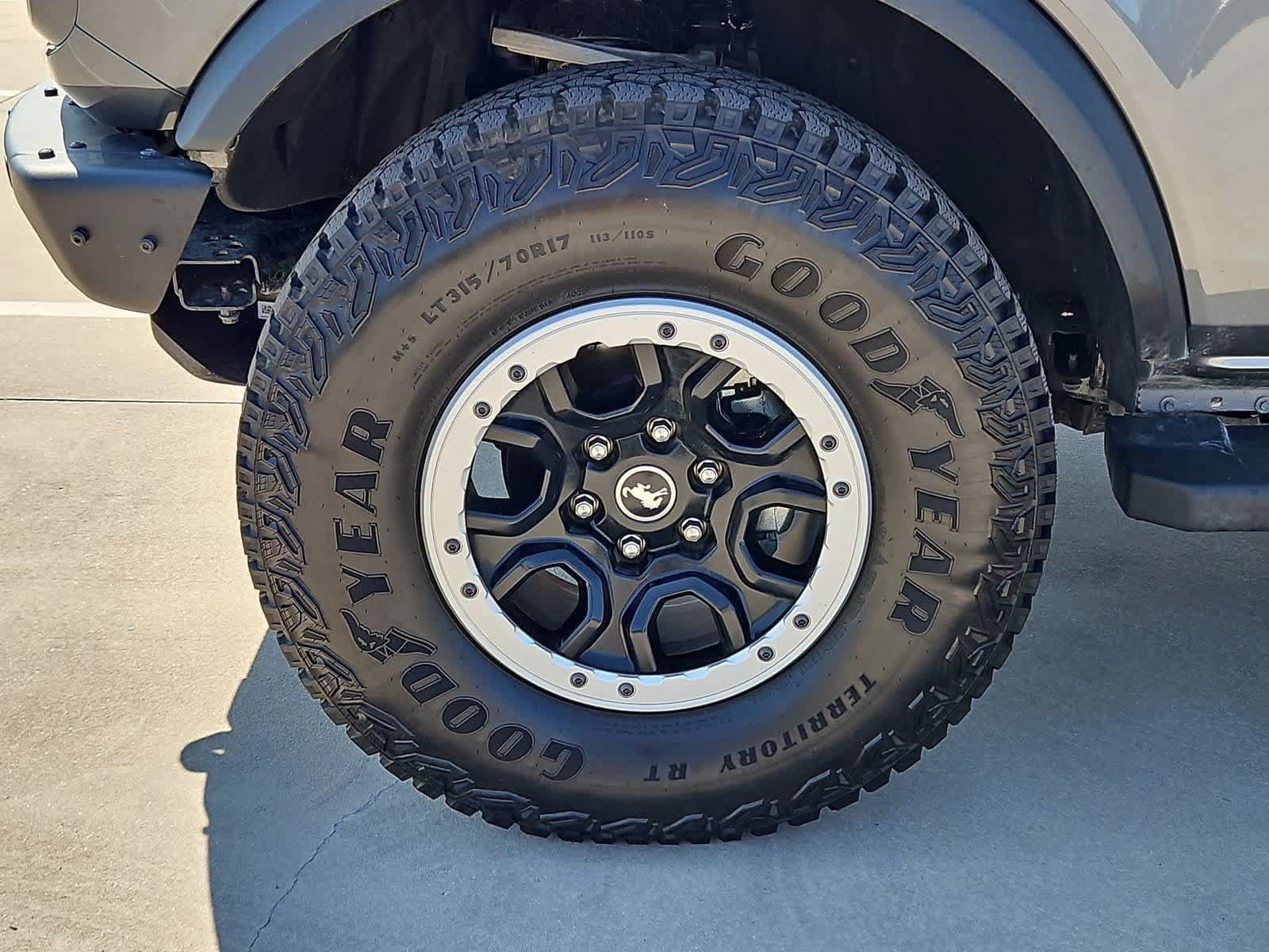 Used 2025 Ford Bronco Badlands AWD/4WD image 13