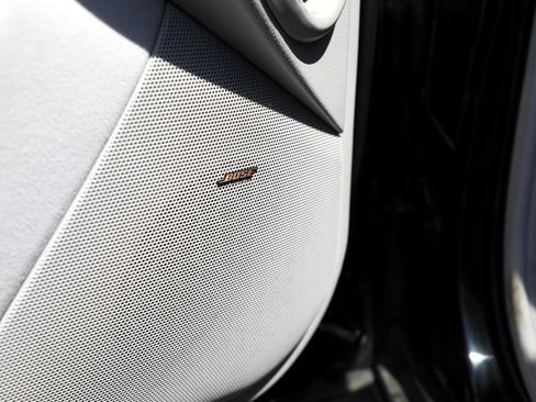 Used 2005 Mercedes-Benz S 500 image 16