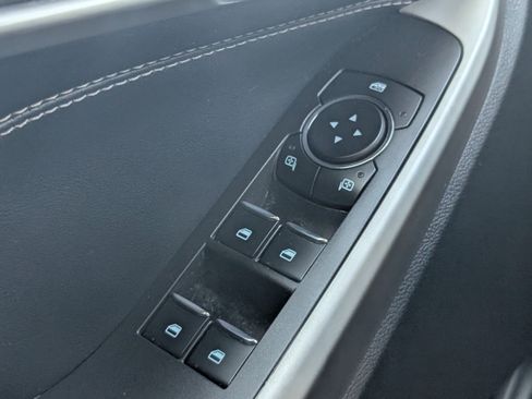 Used 2023 Ford Explorer XLT image 22