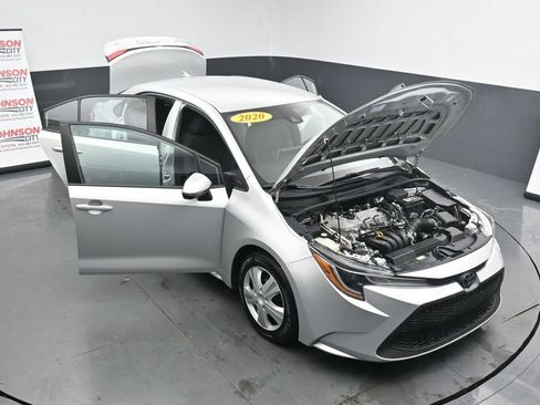 Used 2020 Toyota Corolla LE image 40