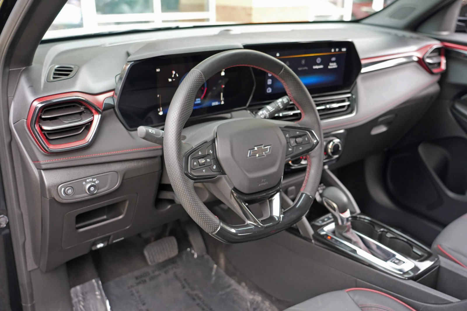 Used 2024 Chevrolet TrailBlazer RS w/ Driver Confidence Package AWD/4WD image 12