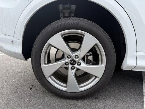 Used 2025 Audi Q5 Premium Plus w/ Premium Plus image 12