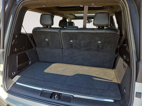 Used 2022 Jeep Grand Wagoneer Series III AWD/4WD image 16