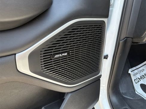 Used 2023 Jeep Wagoneer Series III w/ Preferred Equipment Group image 24