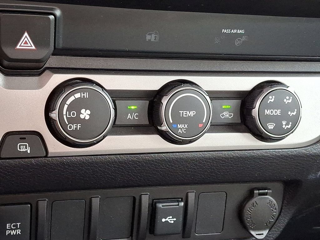 Used 2022 Toyota Tacoma SR RWD image 16