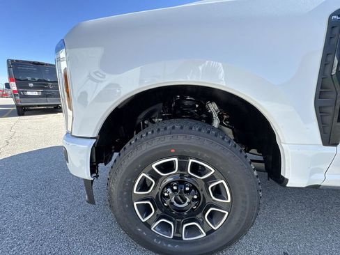 New 2025 Ford F250 Platinum image 10