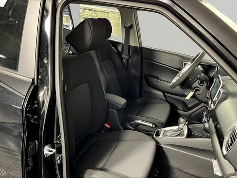 New 2026 Hyundai Venue SE FWD image 18