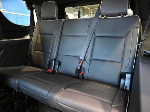Used 2023 Chevrolet Tahoe Premier AWD/4WD image 12