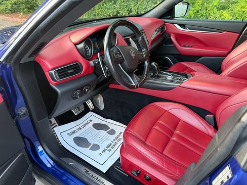 Used 2017 Maserati Levante S AWD/4WD image 7