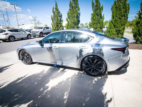 Used 2022 Lexus IS 350 F Sport RWD image 7