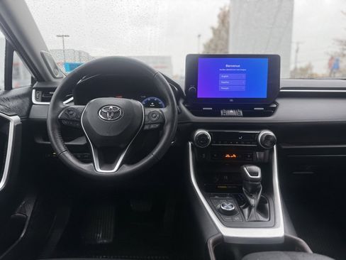 Used 2023 Toyota RAV4 Limited image 23