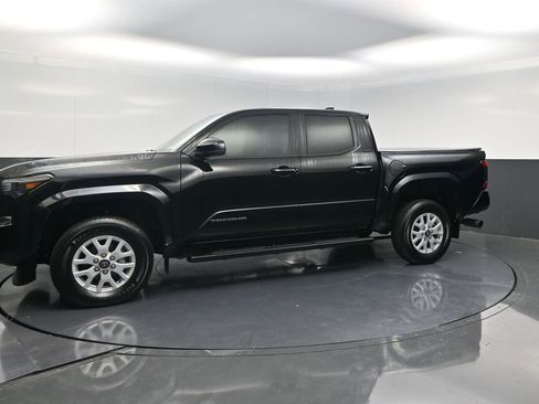 Used 2024 Toyota Tacoma SR5 image 3