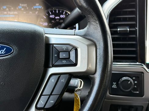 Used 2022 Ford F250 Lariat AWD/4WD image 21
