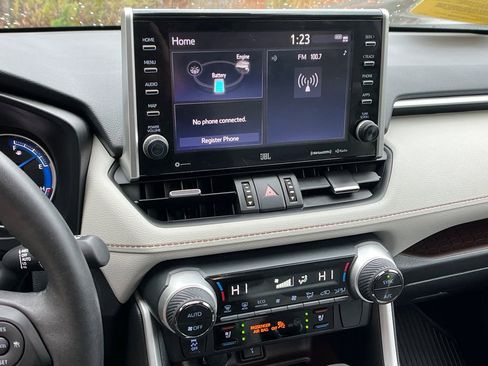 Used 2022 Toyota RAV4 Limited image 15