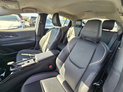 Certified 2026 Toyota Prius XLE FWD image 21
