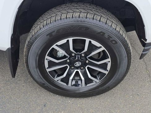 Used 2023 Toyota Tacoma TRD Sport w/ Advanced Technology Package AWD/4WD image 10