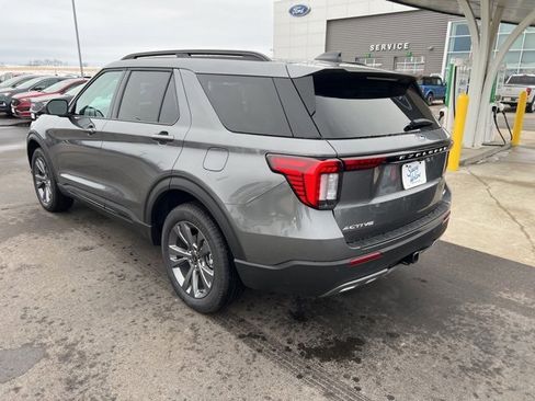 New 2026 Ford Explorer Active image 7
