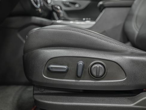 Used 2023 Chevrolet Blazer LT image 14