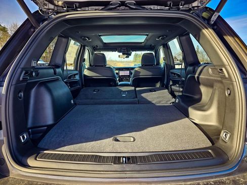 New 2025 Jeep Grand Cherokee Limited image 38