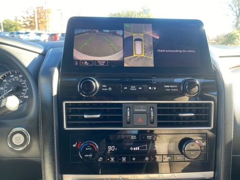 Used 2024 Nissan Armada SL w/ Captain's Chairs Package image 24