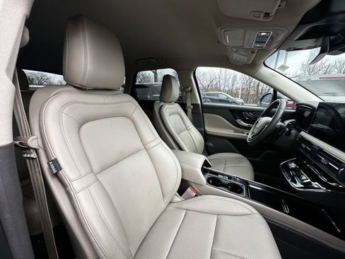 Certified 2024 Lincoln Corsair AWD w/ Equipment Group 101A image 33