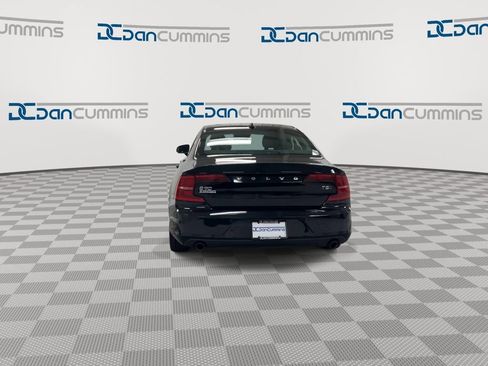 Used 2018 Volvo S90 T5 Momentum w/ Momentum Plus Package AWD/4WD image 7