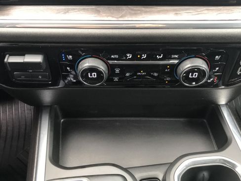 Used 2023 Chevrolet Silverado 1500 LTZ AWD/4WD image 29
