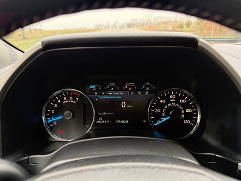 Used 2019 Ford F150 Lariat image 14