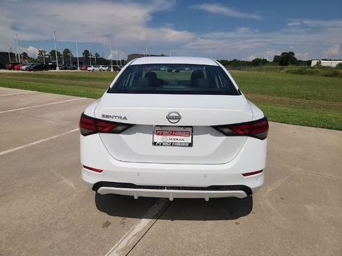 Certified 2025 Nissan Sentra S FWD image 6