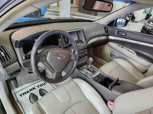 Used 2011 INFINITI G25 x w/ Moonroof Pkg image 10