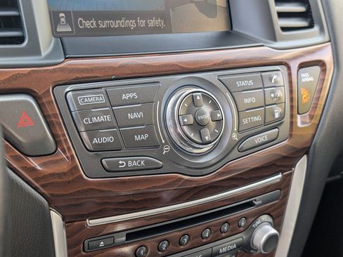 Used 2019 Nissan Pathfinder Platinum image 27