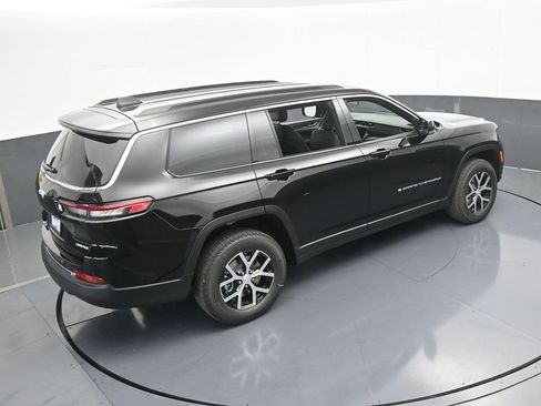 Used 2025 Jeep Grand Cherokee L Limited image 47