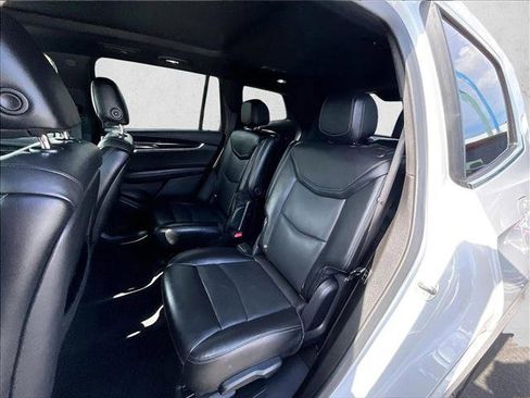 Used 2022 Cadillac XT6 Premium Luxury image 27