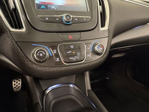 Used 2016 Chevrolet Malibu LT FWD image 22